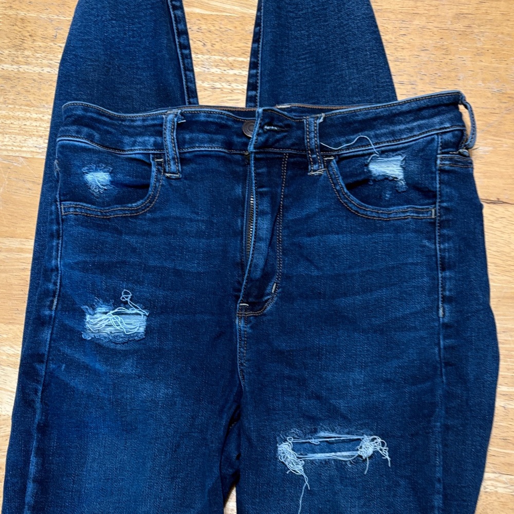 American Eagle  Dark Blue Distressed jeans